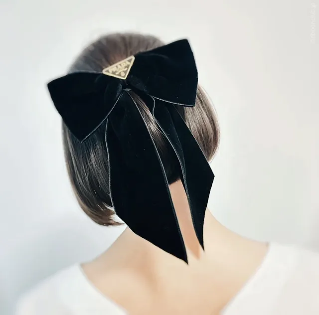 打算も稼ぎも幽霊も